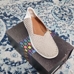bernie mev. Woven Beige Slip-On Flats